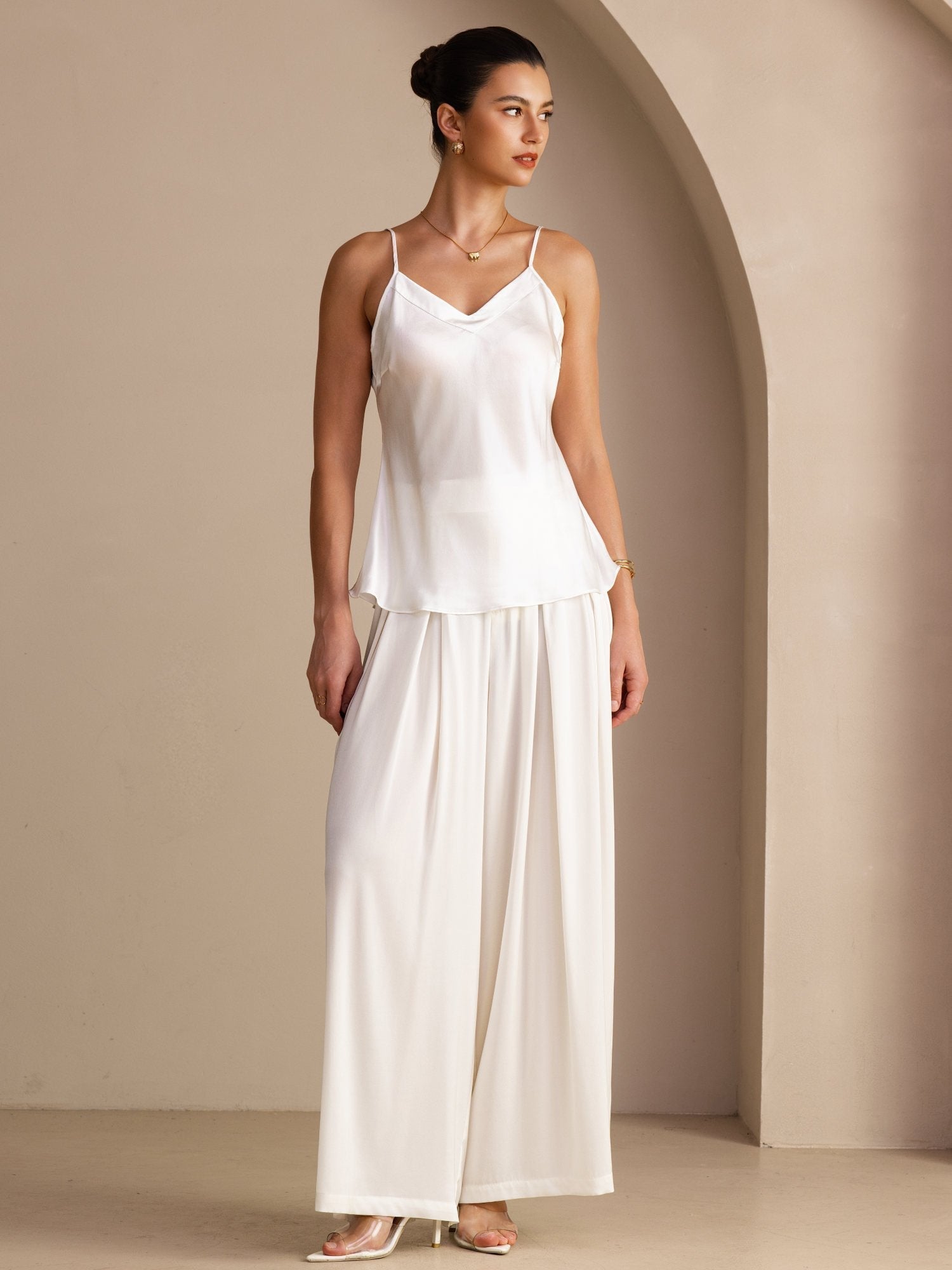 Damen Camisole Top Aus 100 Prozent Maulbeerseide Mit Verstellbaren Spaghettiträgern Und V Ausschnitt