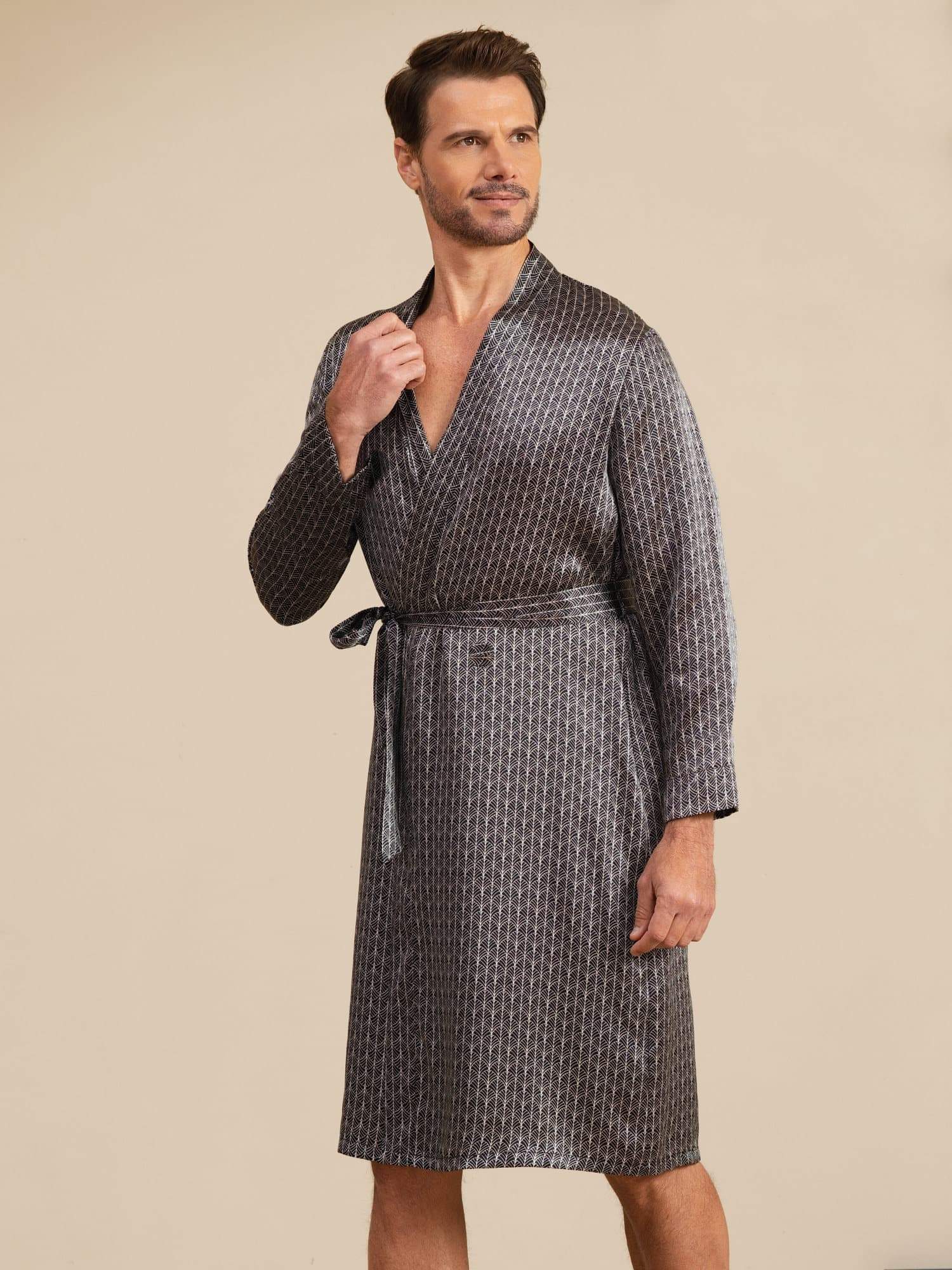 Reine Seide Herren Knielanger Ginkgo Bedruckter Bademantel Mit Gürtel Design