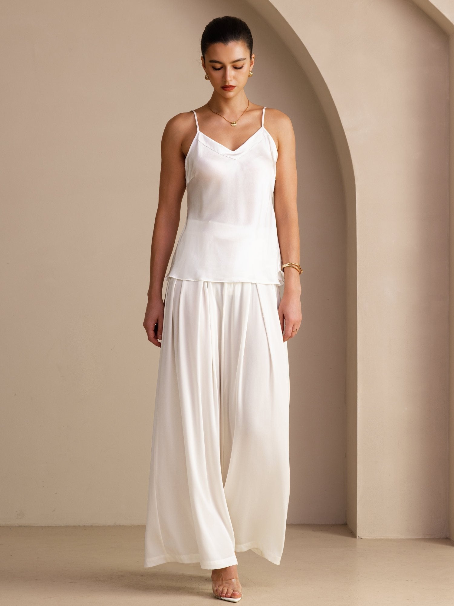 Damen Camisole Top Aus 100 Prozent Maulbeerseide Mit Verstellbaren Spaghettiträgern Und V Ausschnitt