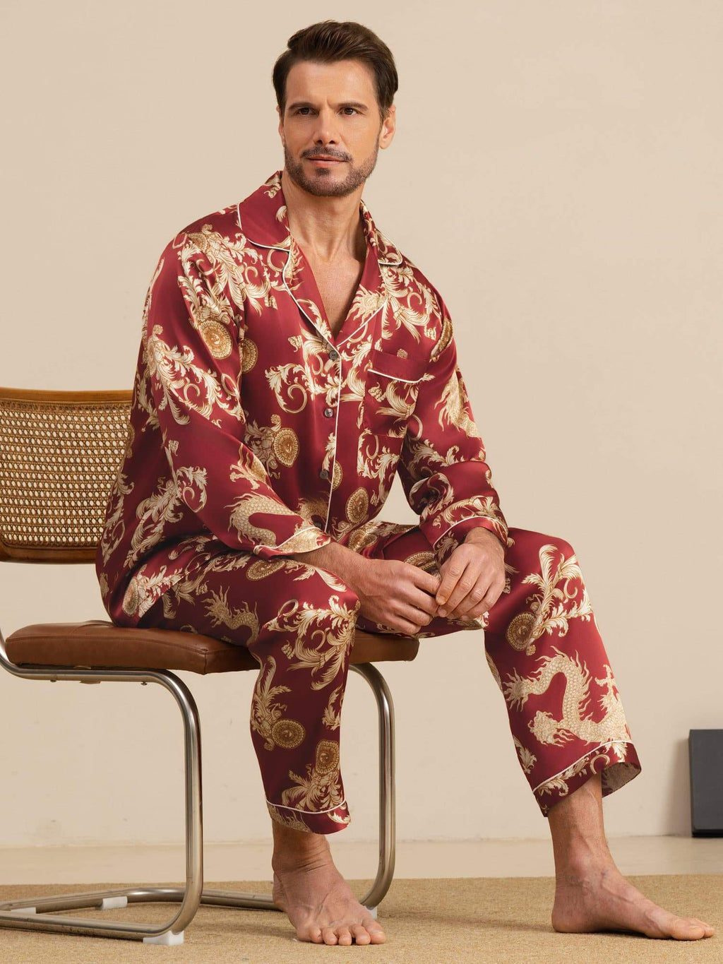 Pure Seide Herren Drachen Print Langarm Notch Kragen Pyjama Set