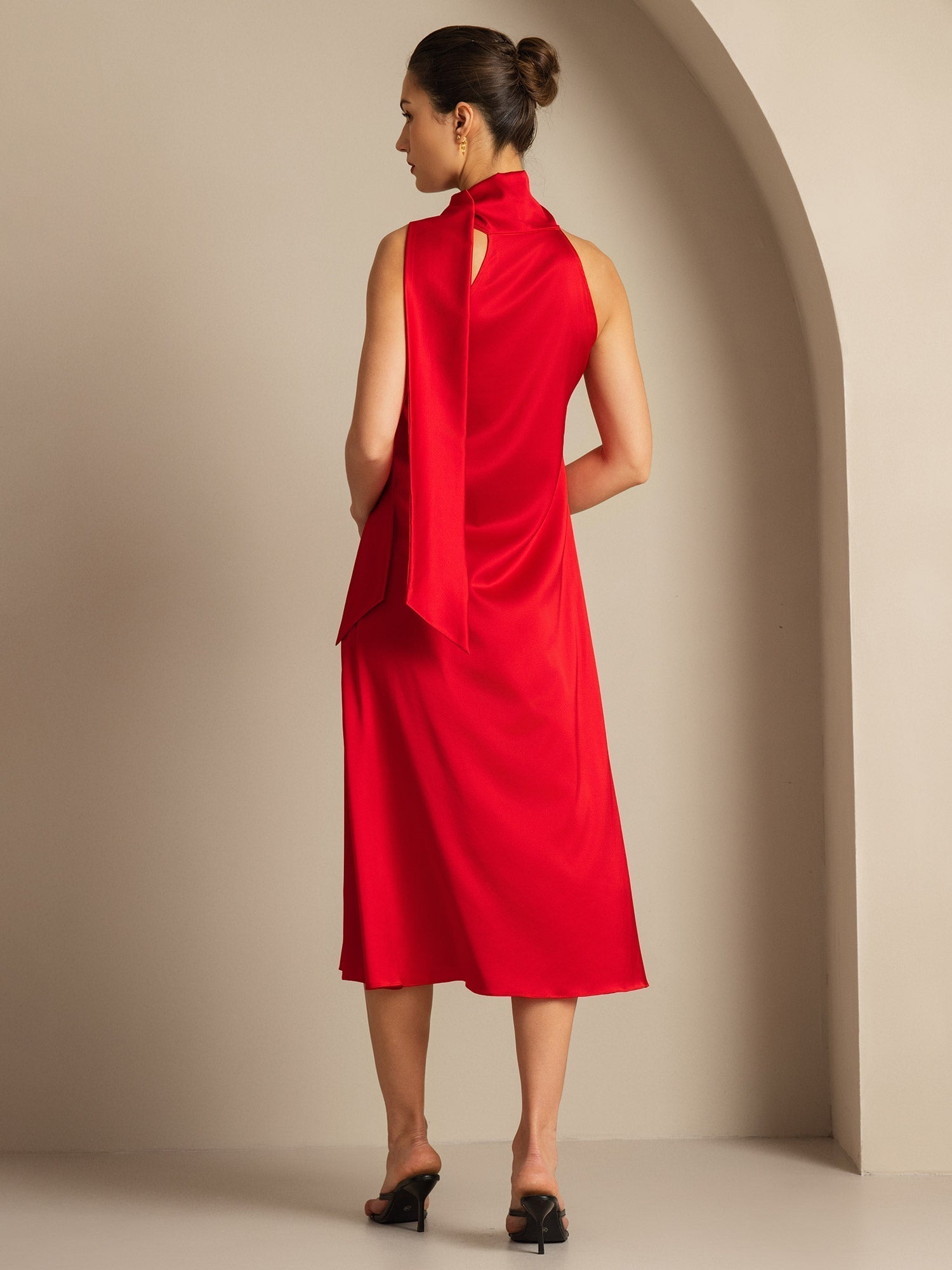 19Momme Seide Schleifenhals Kleid