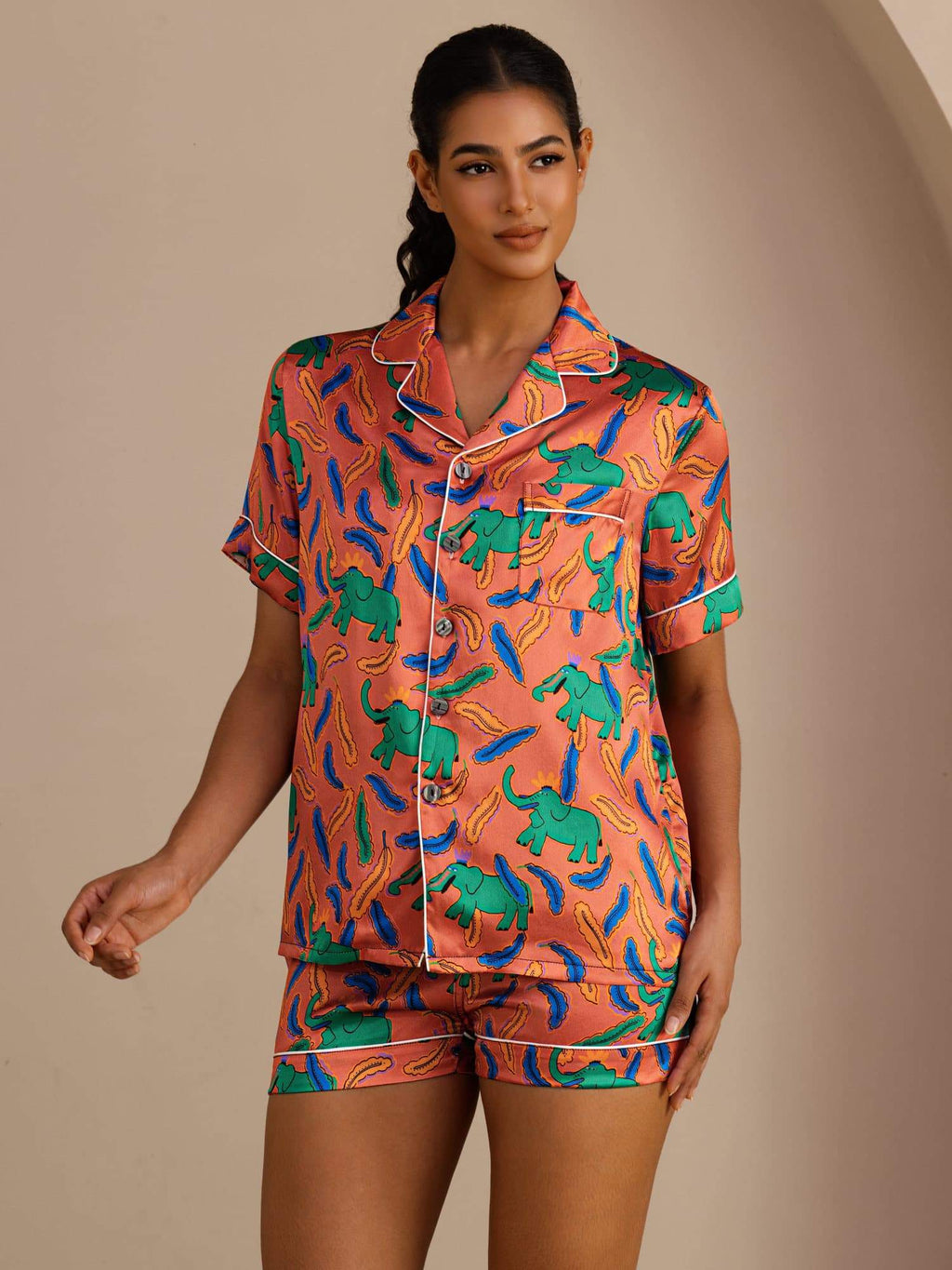 100% Maulbeerseide Damen Kurzararm Knopf Pyjama Set Mit Elefanten Print