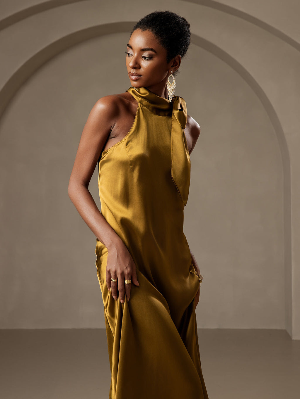 19Momme Seide Schleifenhals Kleid
