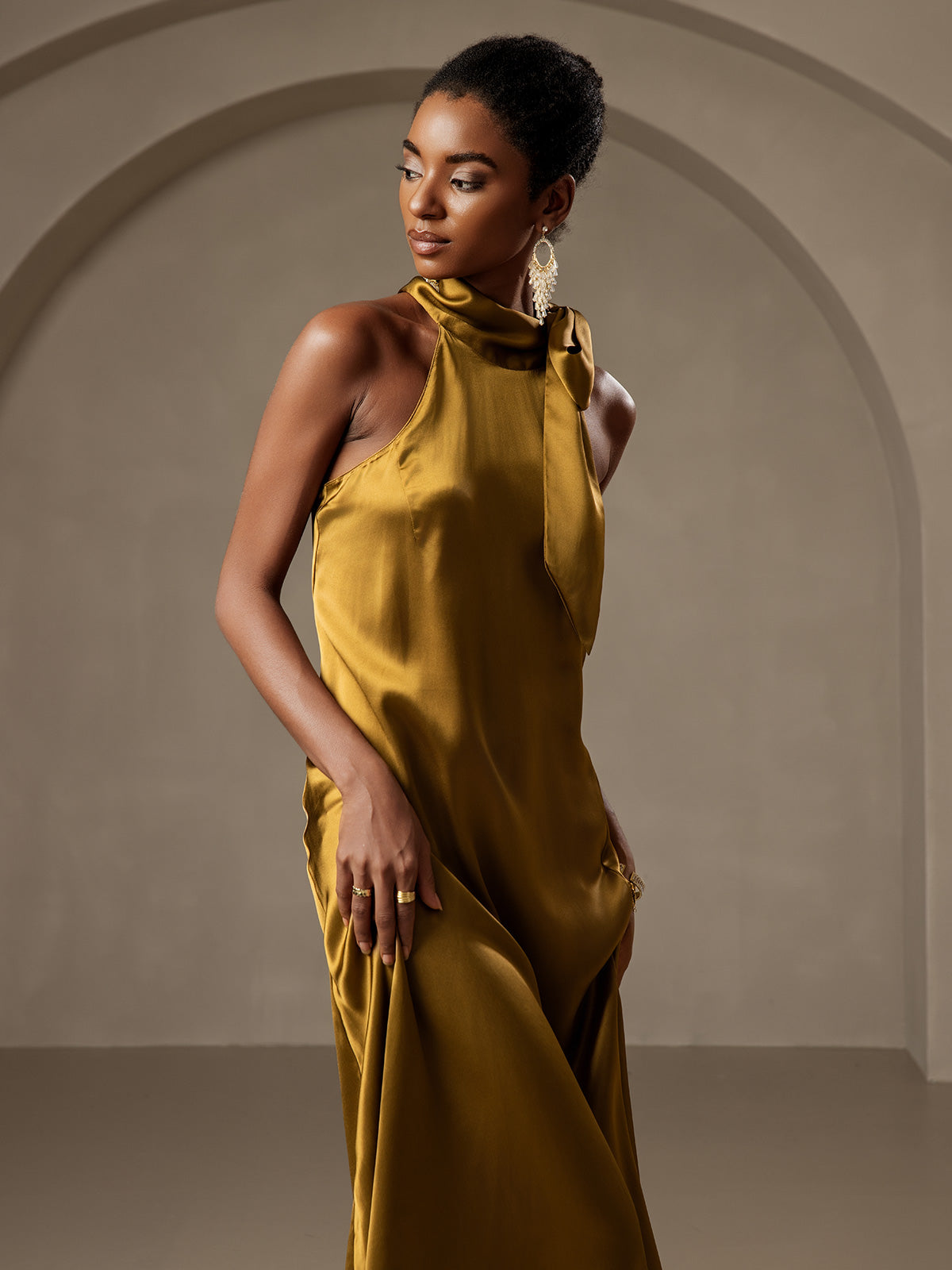 19Momme Seide Schleifenhals Kleid