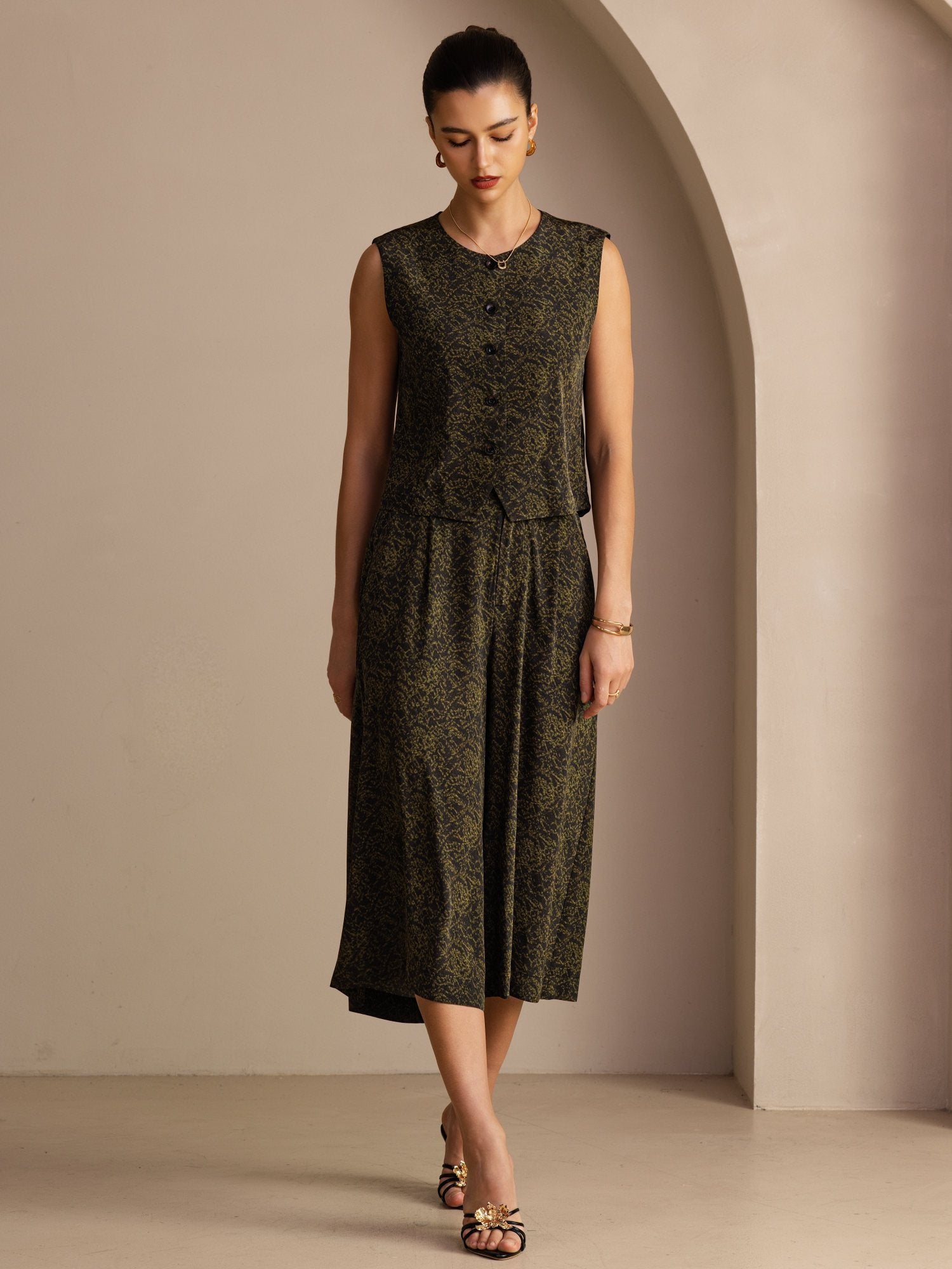 26Momme 100 Maulbeerseide Damen Bedrucktes Ärmelloses Westentop Und Culotte Hose Set