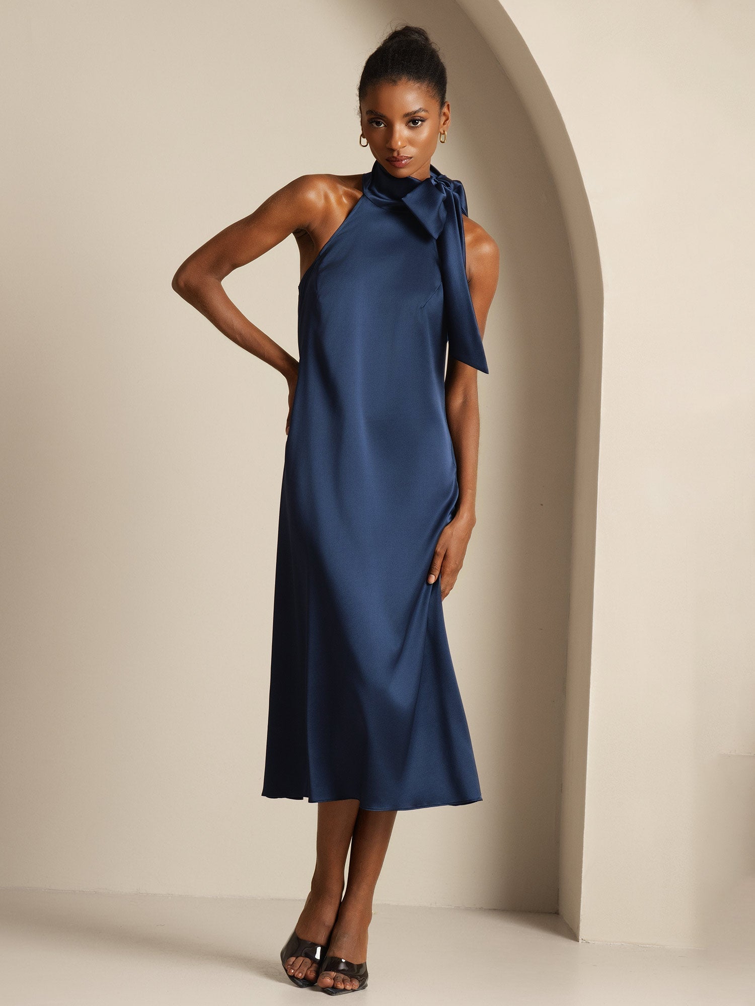 19Momme Seide Schleifenhals Kleid