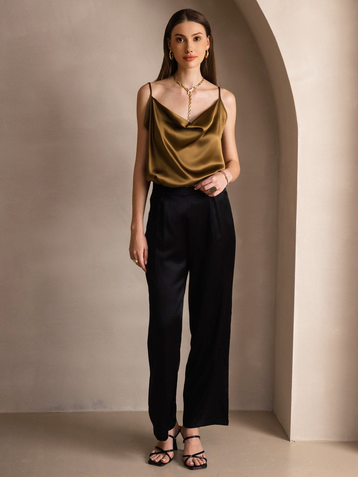 Clearance - 19Momme Seide Wasserfallkragen Spaghettitr?ger Camisole Oberteil