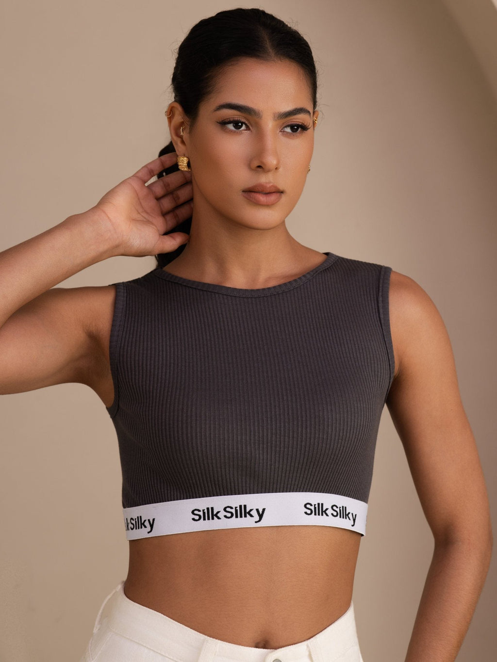 Seiden Baumwolle Sportliches Kurzes Tanktop Mit Breiten Trägern Und Logo Elastischem Band