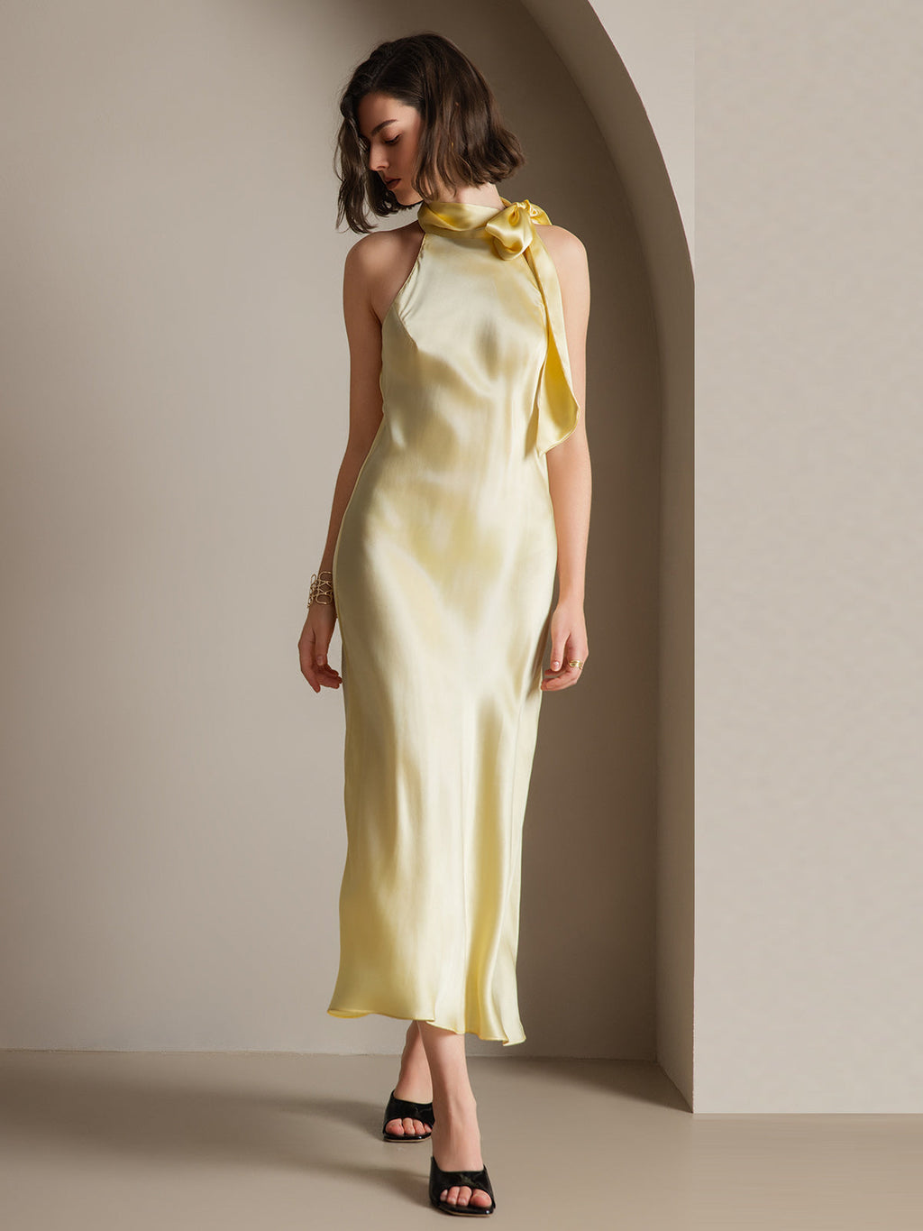 19Momme Seide Schleifenhals Kleid