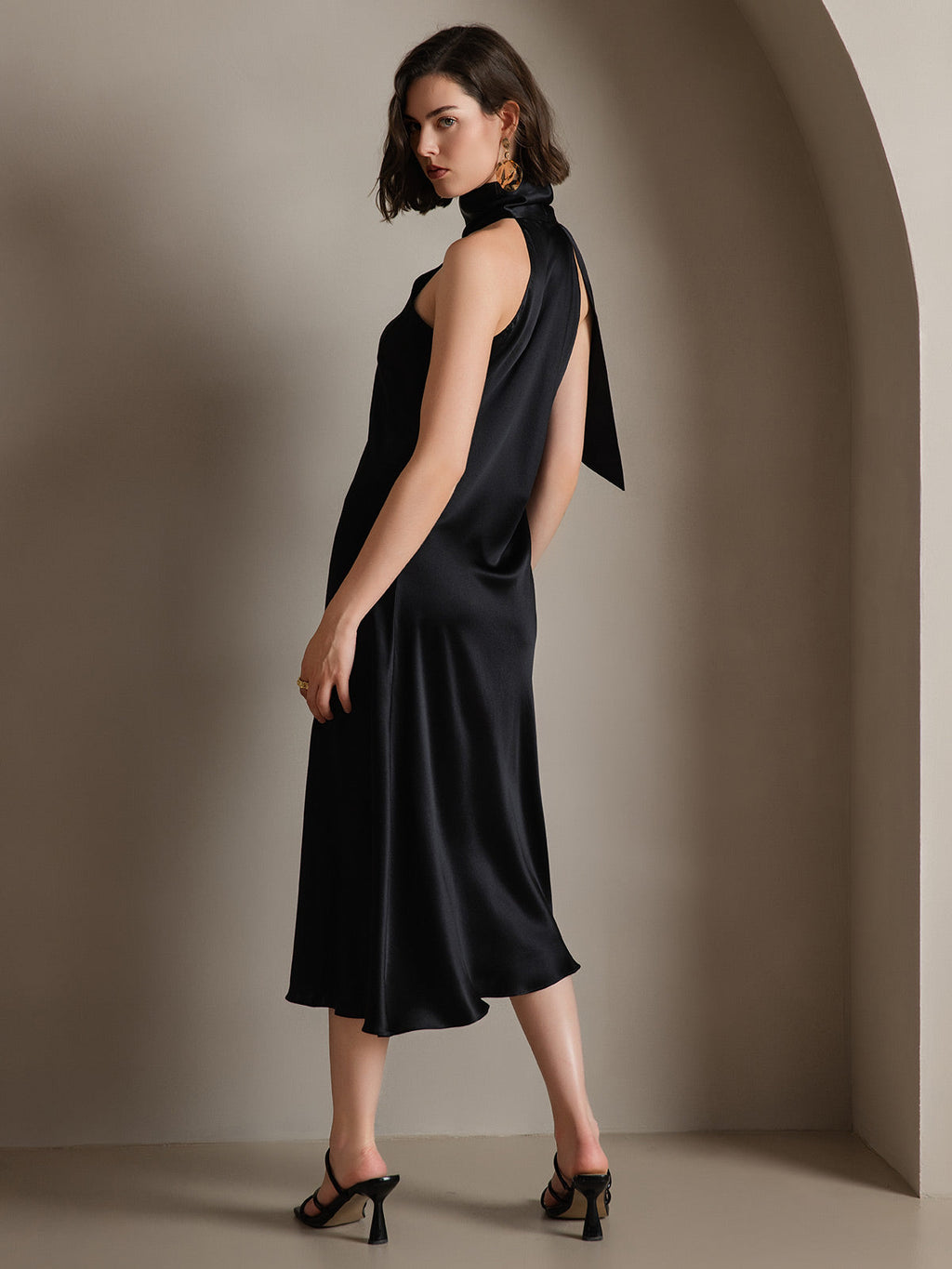 19Momme Seide Schleifenhals Kleid