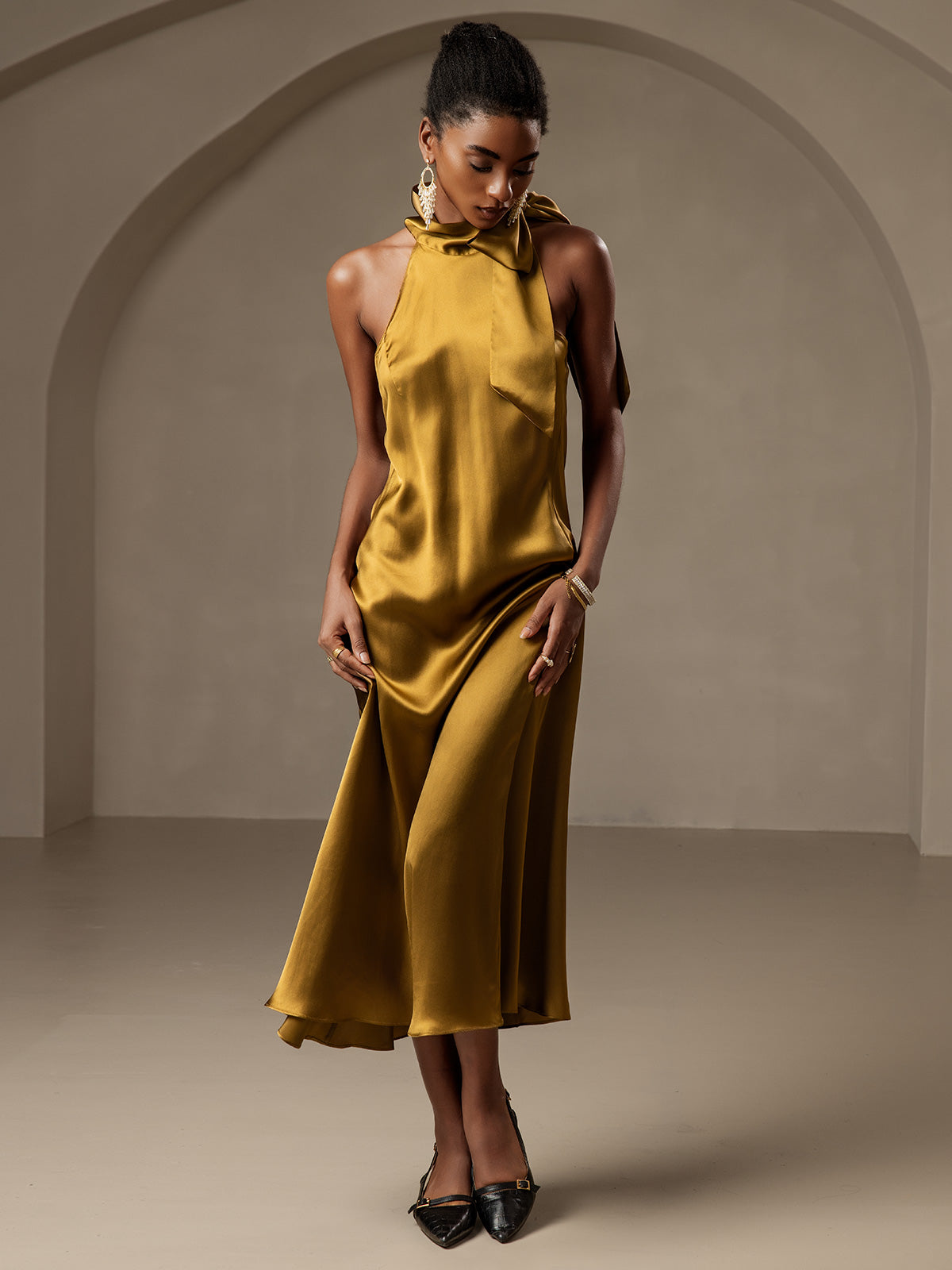 19Momme Seide Schleifenhals Kleid