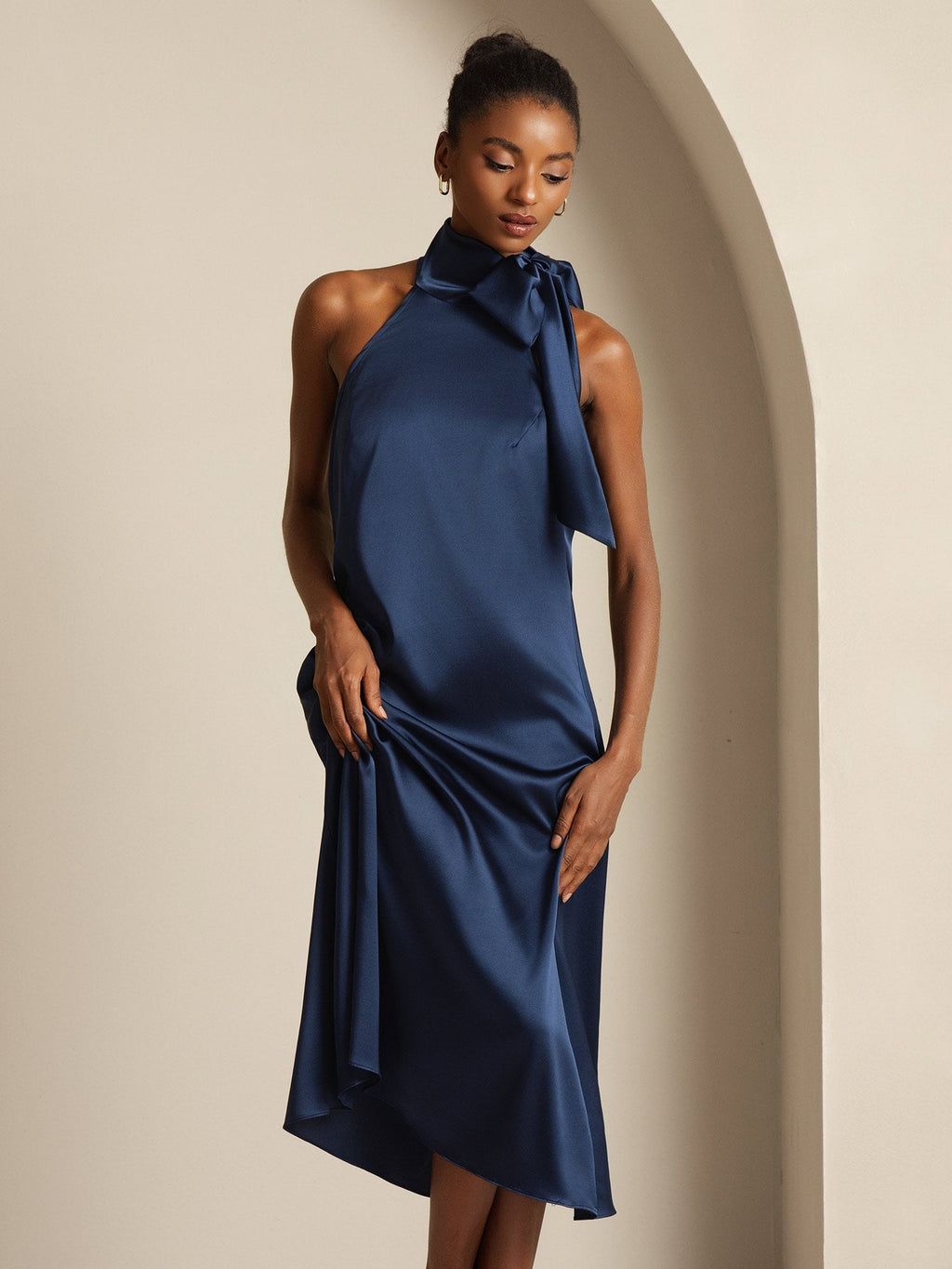 19Momme Seide Schleifenhals Kleid