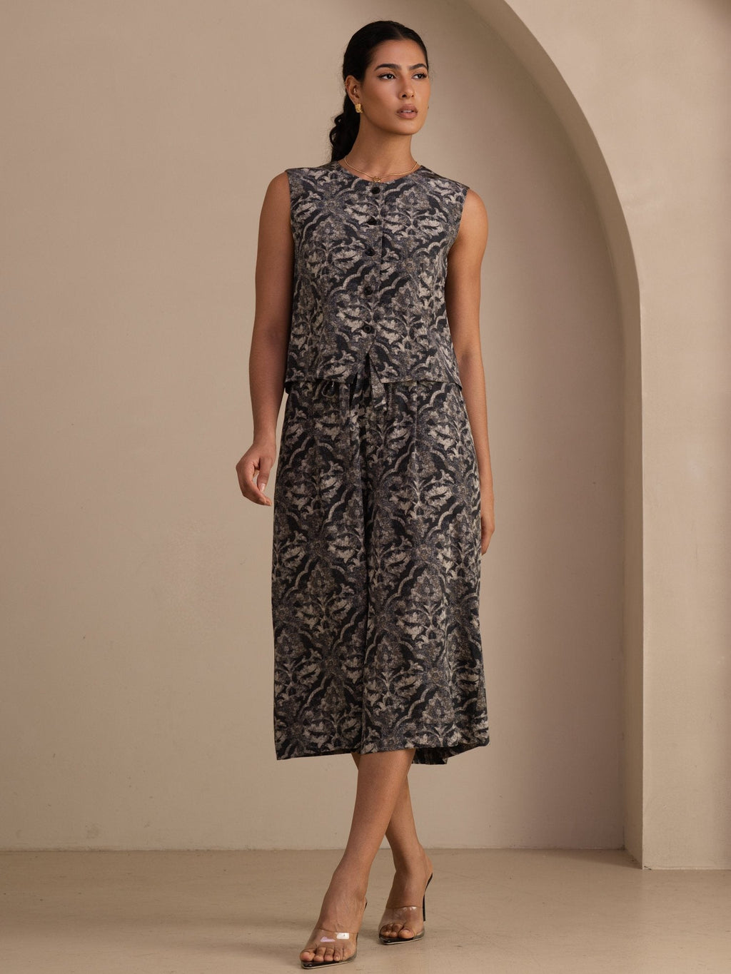 26Momme 100 Maulbeerseide Damen Bedrucktes Ärmelloses Westentop Und Culotte Hose Set