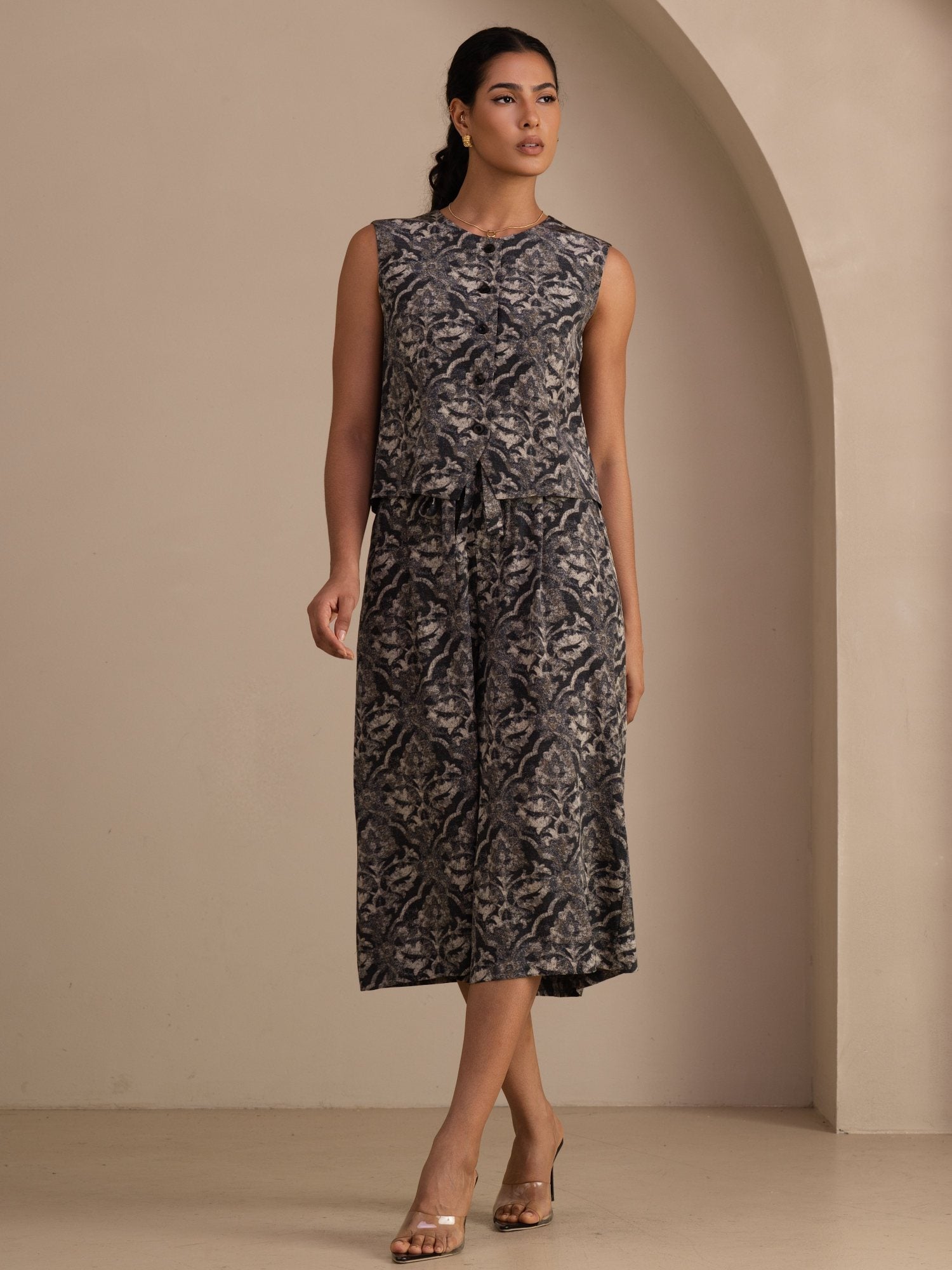 26Momme 100 Maulbeerseide Damen Bedrucktes Ärmelloses Westentop Und Culotte Hose Set