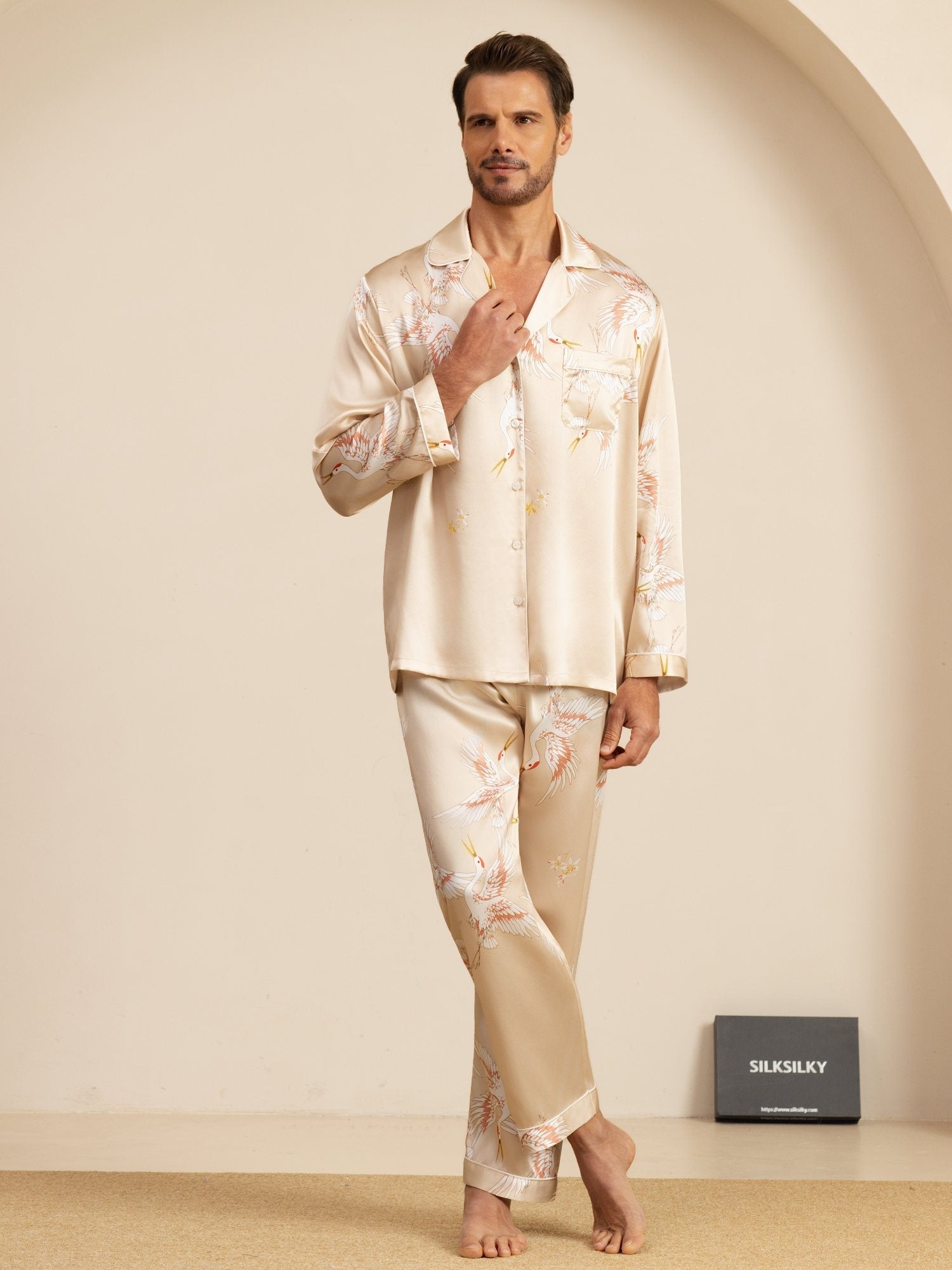 19Momme Reiner Seiden Herren Kranichdruck Langarm Notch Kragen Pyjama Set