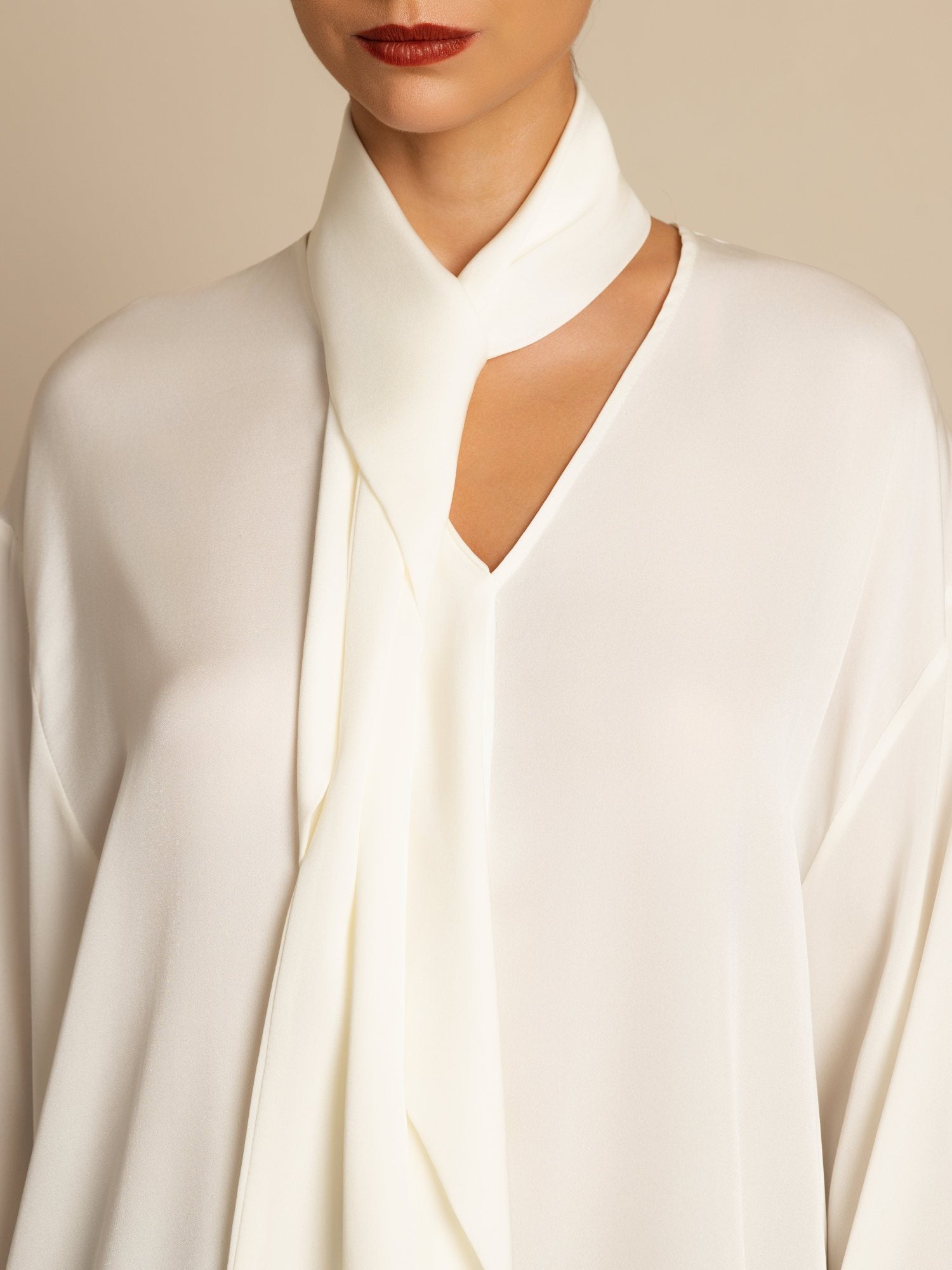 Clearance - 19Momme Seide Damen Asymmetrische Bindung V-Ausschnitt Bluse