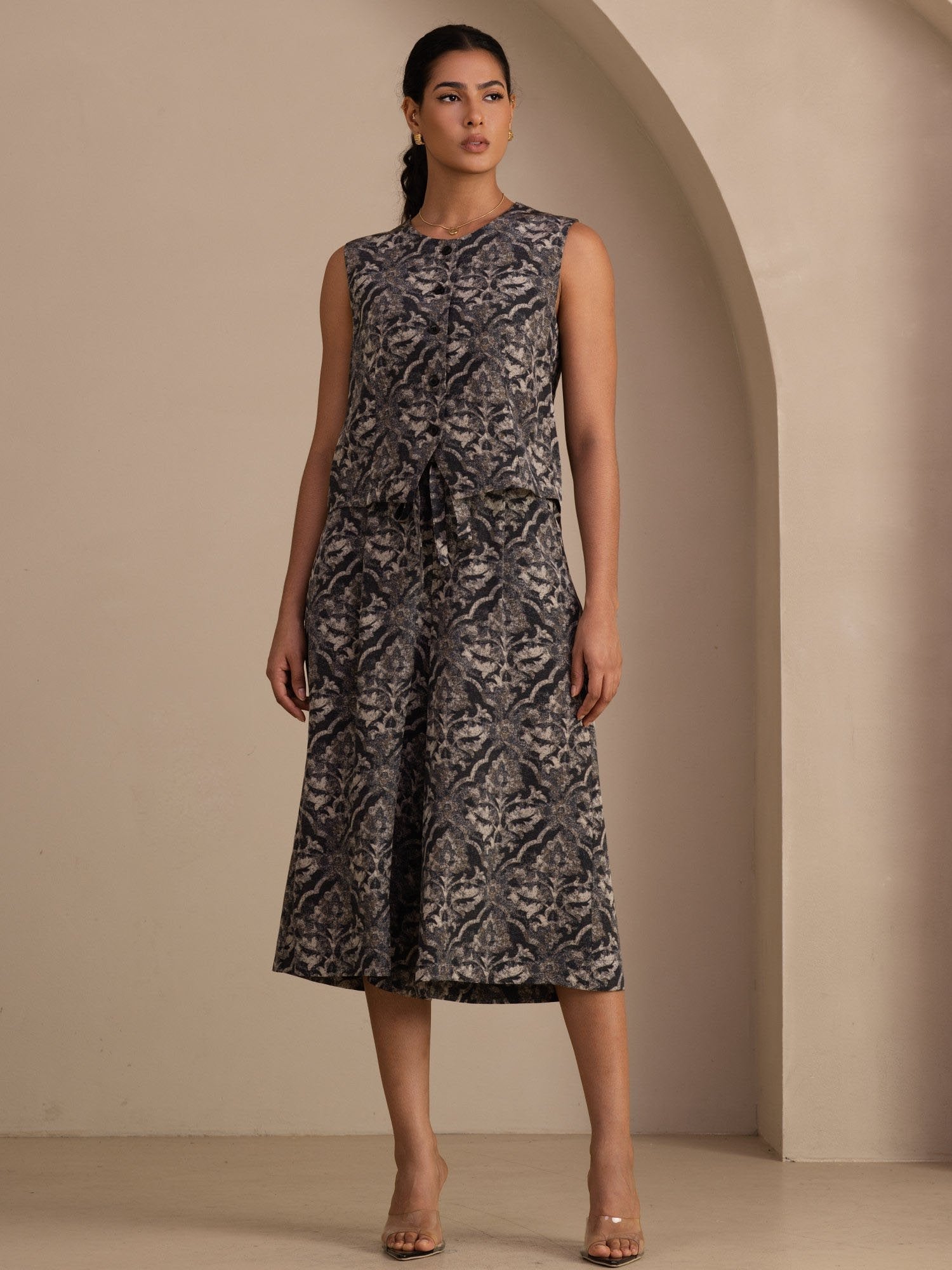 26Momme 100 Maulbeerseide Damen Bedrucktes Ärmelloses Westentop Und Culotte Hose Set