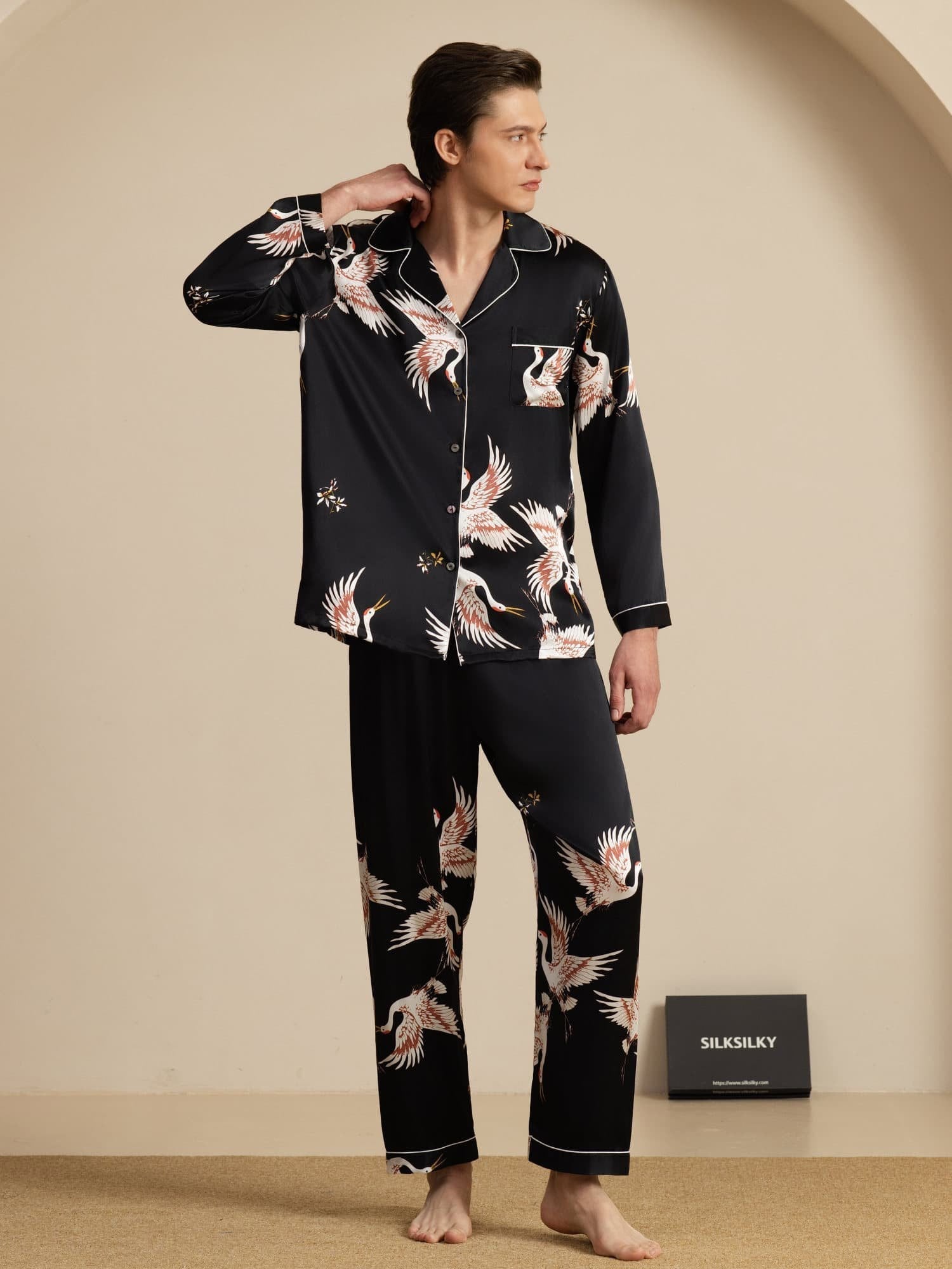 19Momme Reiner Seiden Herren Kranichdruck Langarm Notch Kragen Pyjama Set