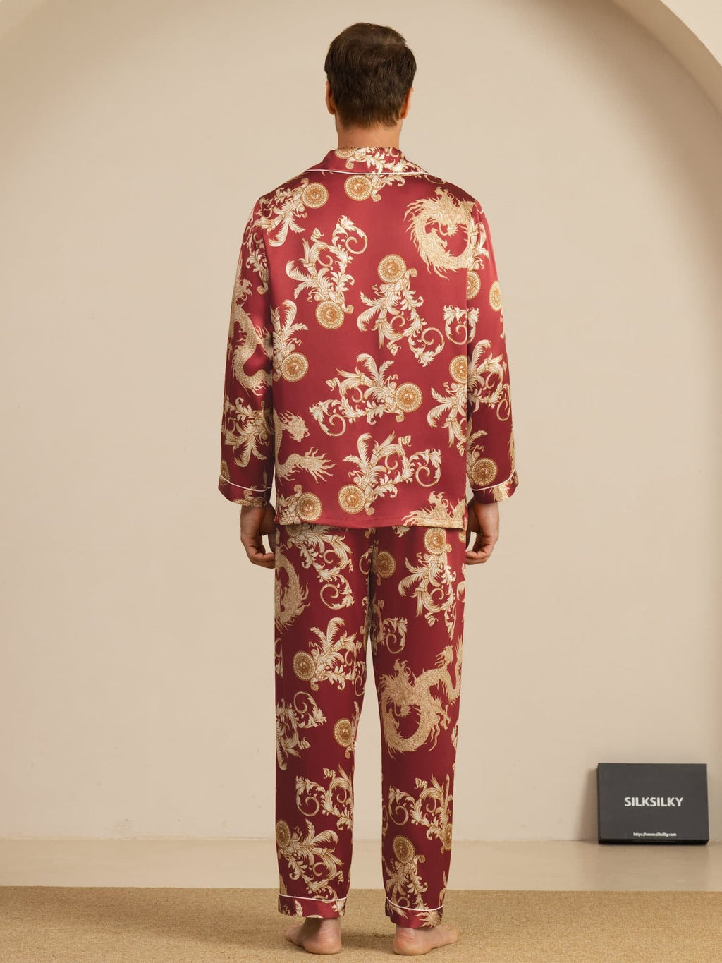 Pure Seide Herren Drachen Print Langarm Notch Kragen Pyjama Set