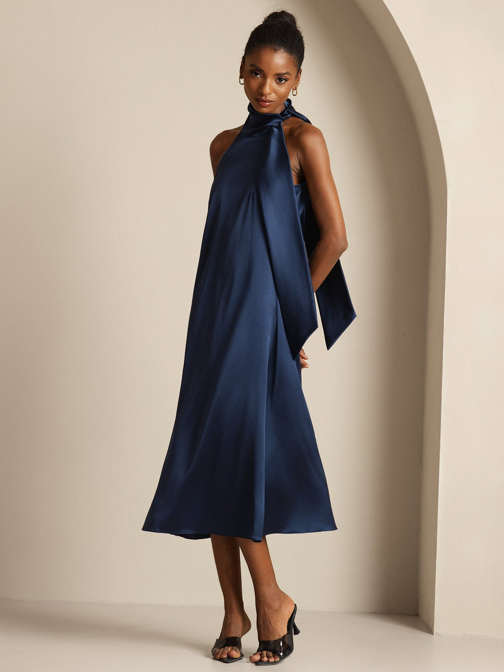 19Momme Seide Schleifenhals Kleid