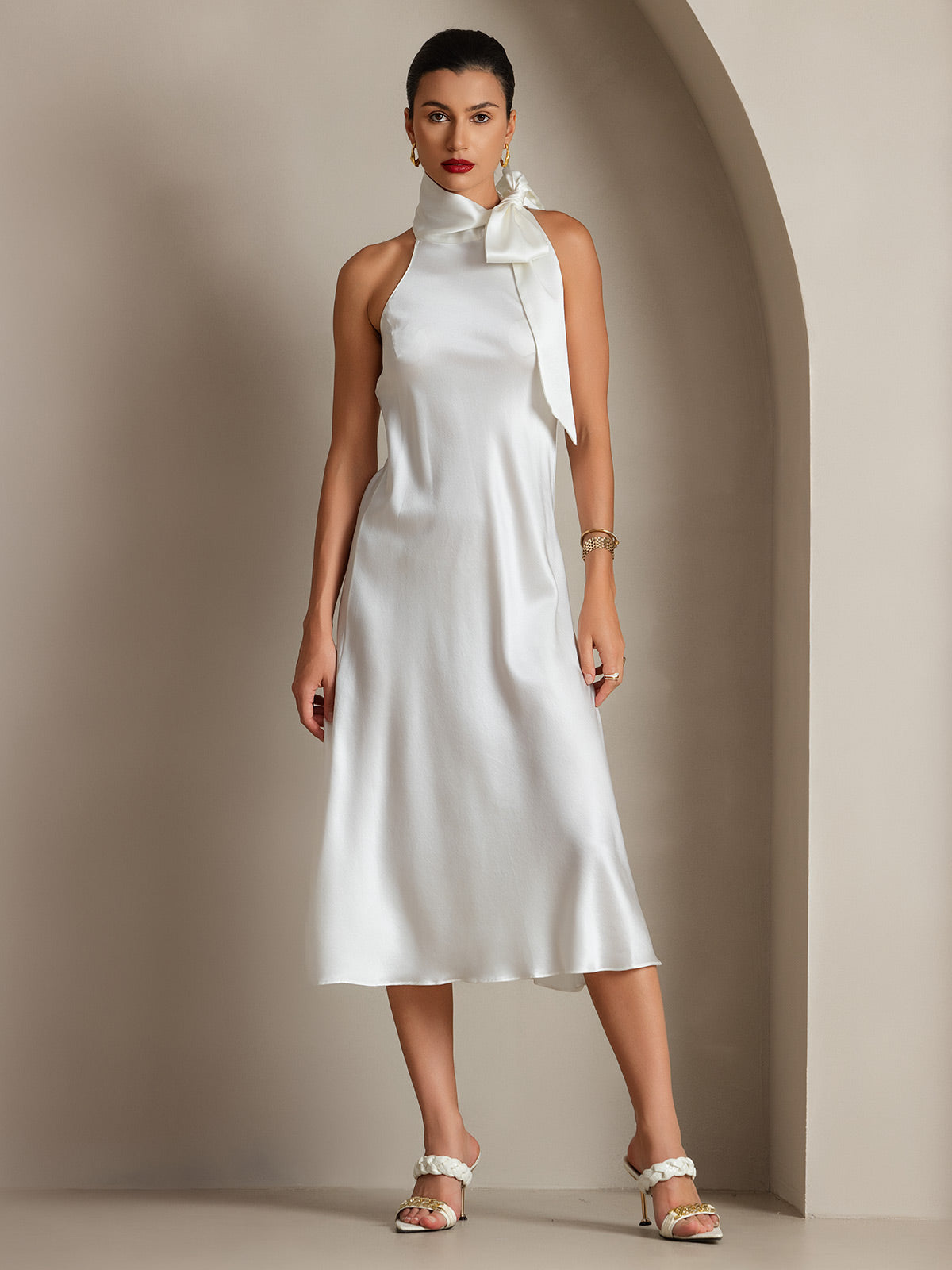 Clearance - 19Momme Seide Schleifenhals Kleid