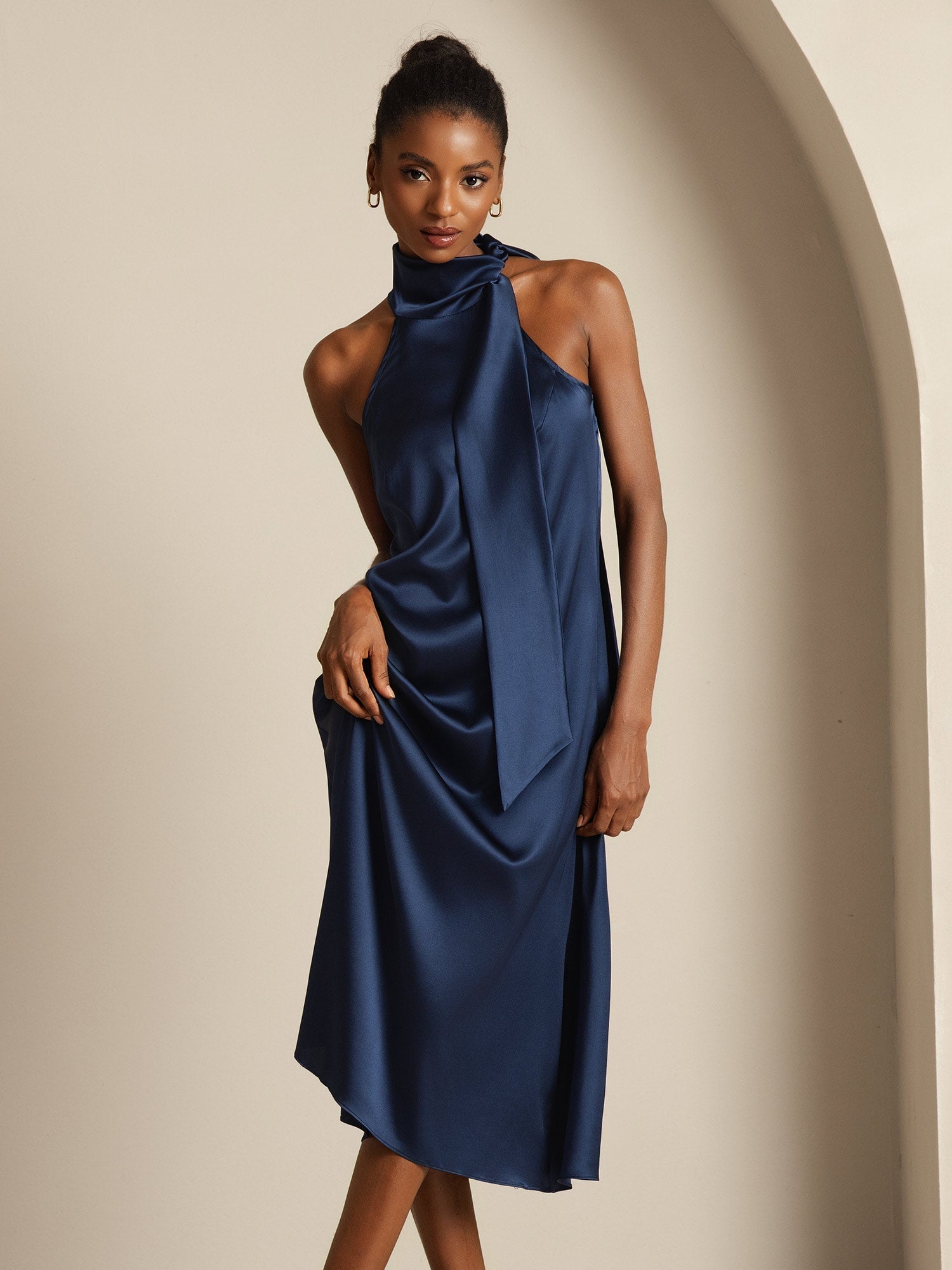 19Momme Seide Schleifenhals Kleid