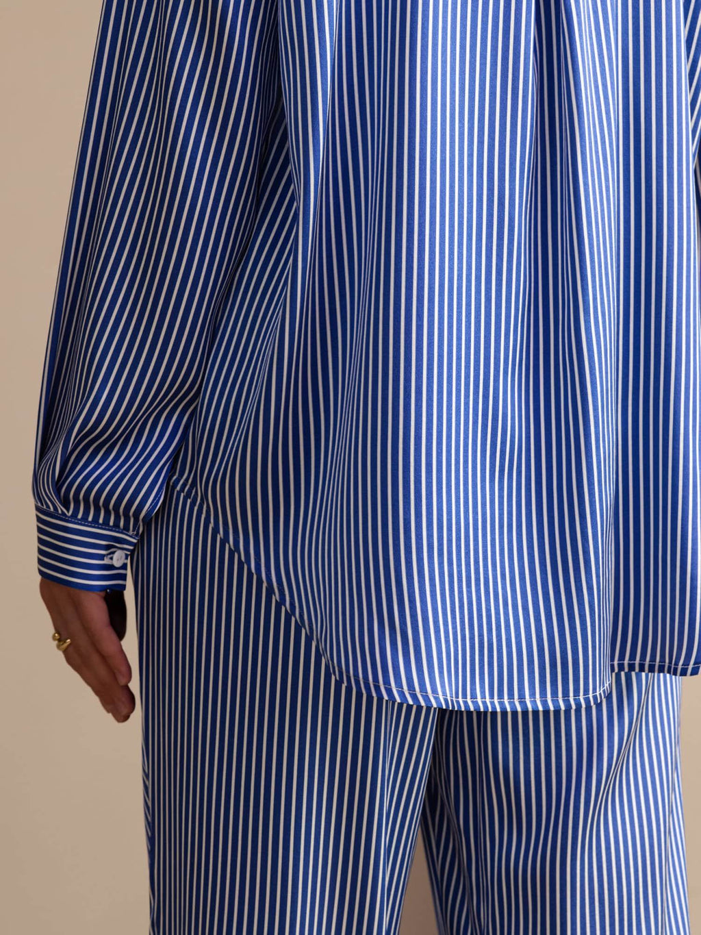 19 Momme Seide Damen Nadelstreifen Muster Langarm Hemd Und Lange Hose Set