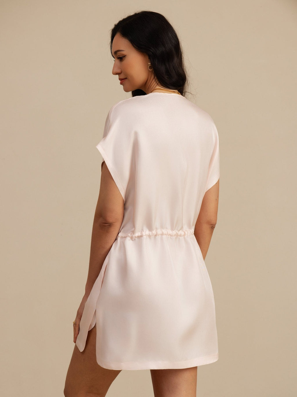 Reine Seide Henley Kragen Cap Ärmel Kurzes Kleid Mit Kordelzug