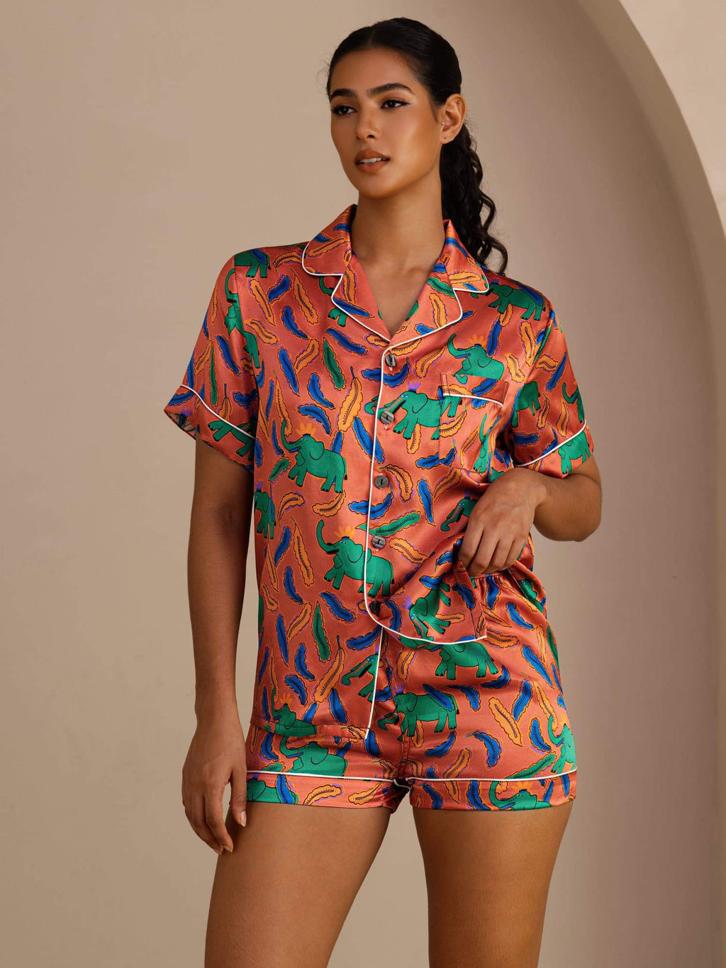 100% Maulbeerseide Damen Kurzararm Knopf Pyjama Set Mit Elefanten Print