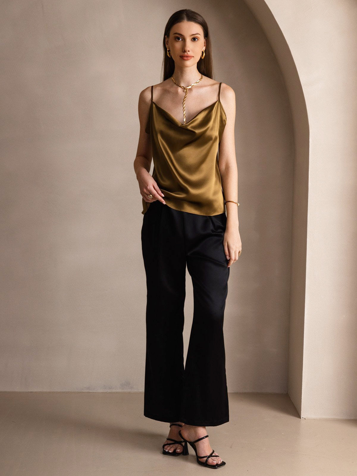 Clearance - 19Momme Seide Wasserfallkragen Spaghettitr?ger Camisole Oberteil