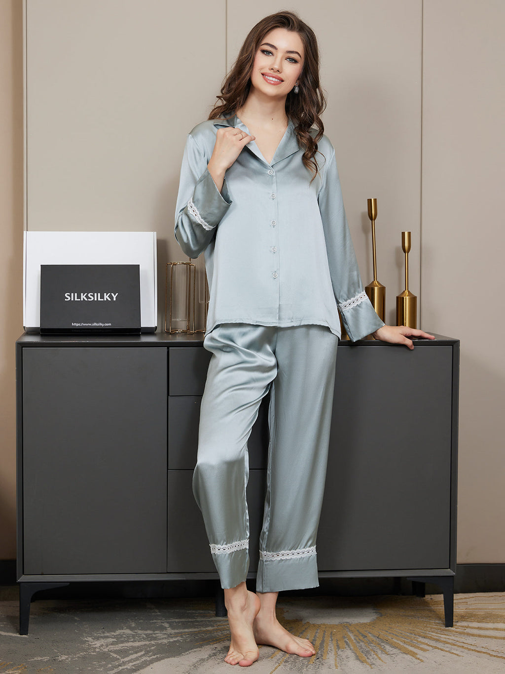 Clearance - Reine Seide einfarbige klassische Bindebesatz Damen Pyjama Set