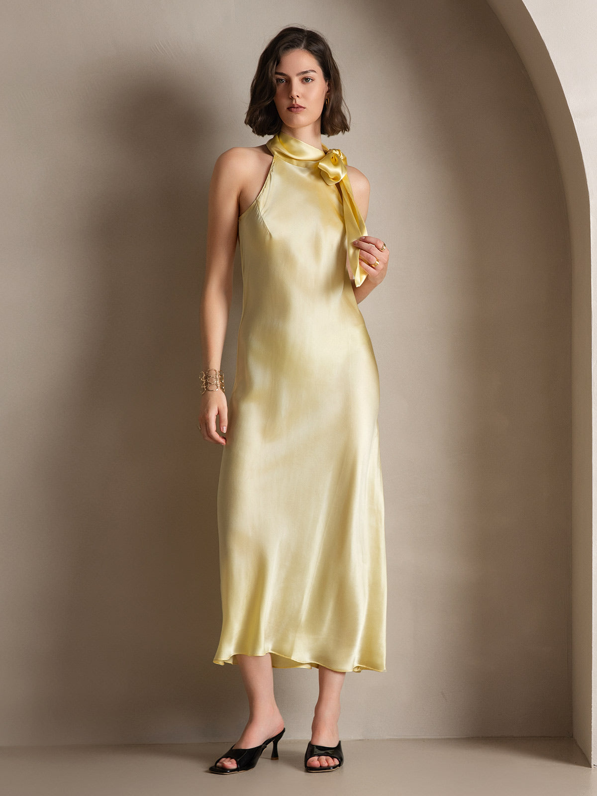 19Momme Seide Schleifenhals Kleid