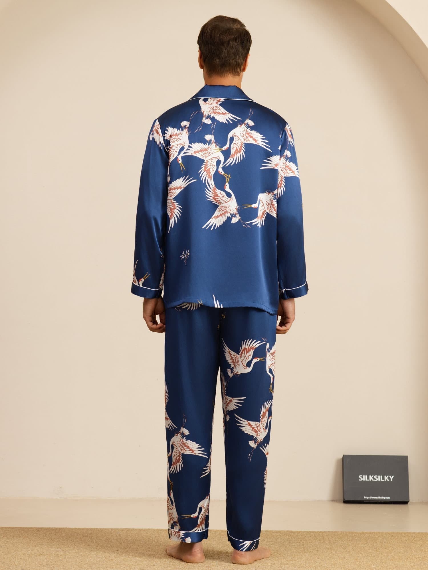19Momme Reiner Seiden Herren Kranichdruck Langarm Notch Kragen Pyjama Set