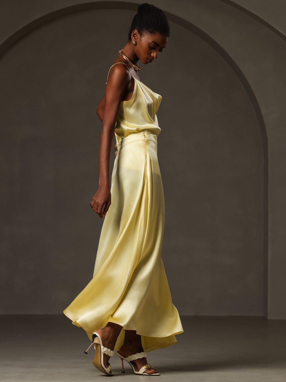 Clearance - 19Momme Seide Wasserfallkragen Spaghettitr?ger Camisole Oberteil