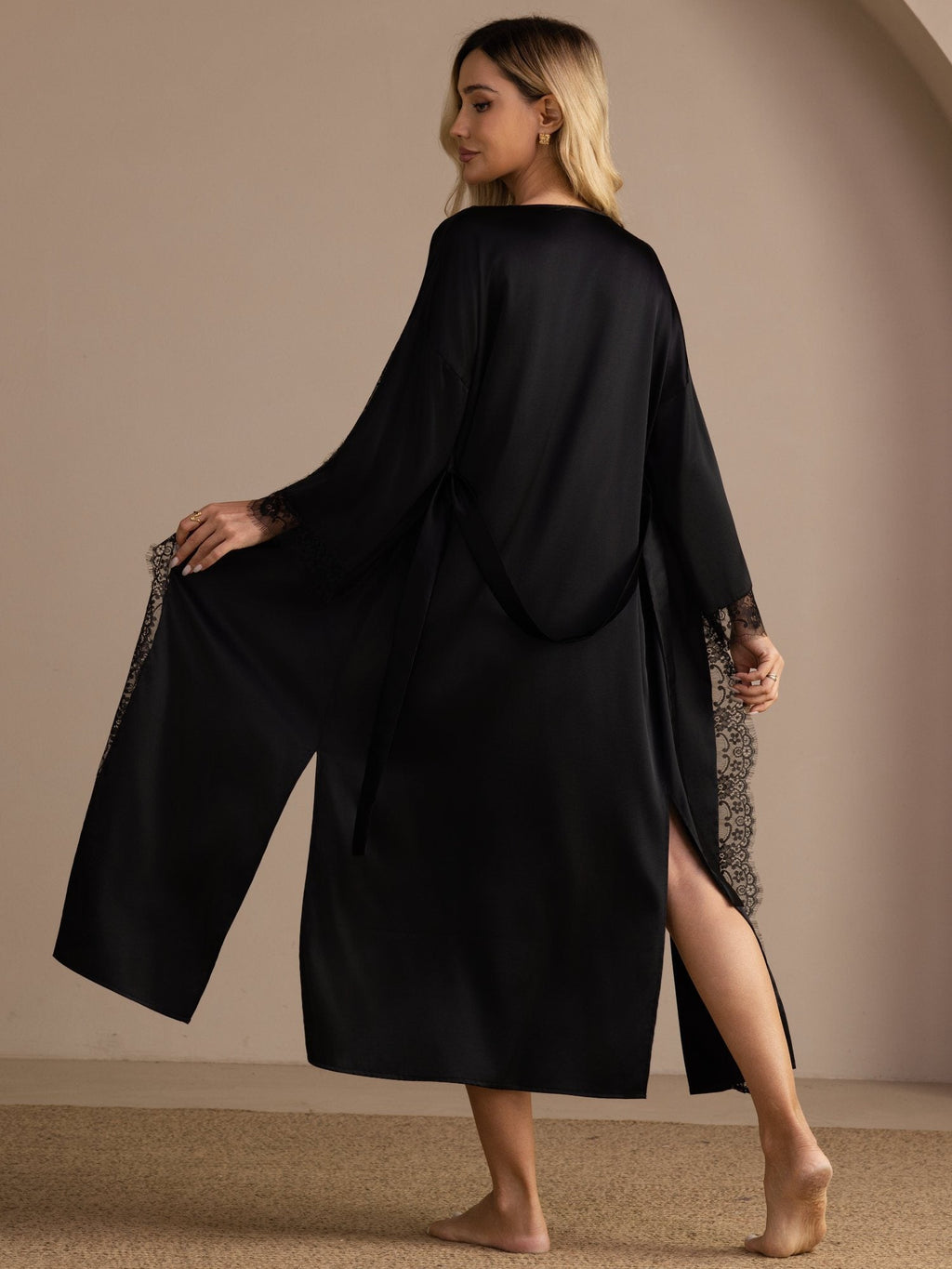 100 Percent Maulbeerseide Damen Kimono Ärmel Spitze Saum Midi Morgenmantel Für Braut