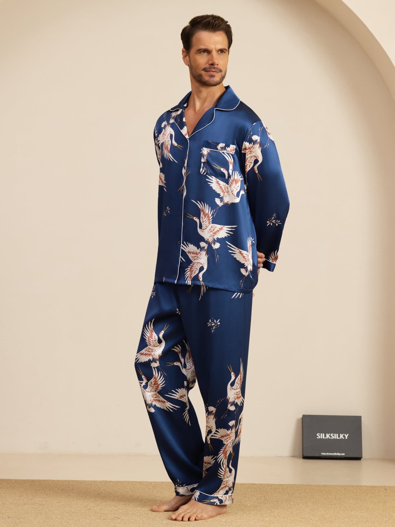 19Momme Reiner Seiden Herren Kranichdruck Langarm Notch Kragen Pyjama Set
