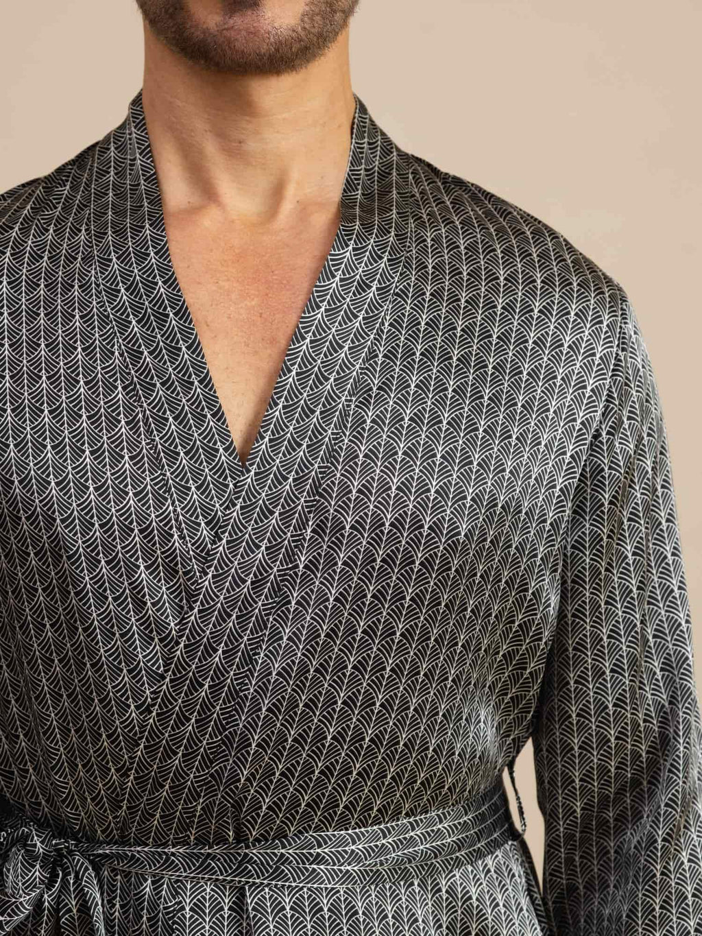 Reine Seide Herren Knielanger Ginkgo Bedruckter Bademantel Mit Gürtel Design
