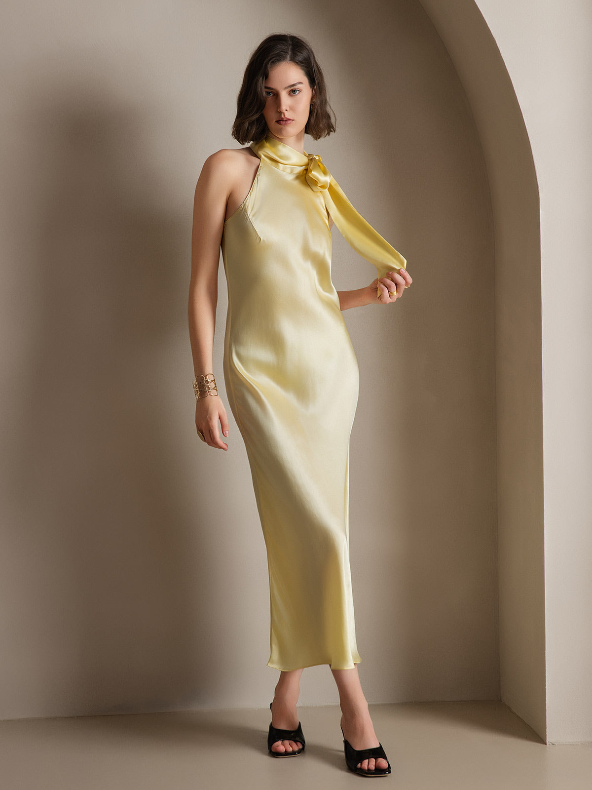 19Momme Seide Schleifenhals Kleid