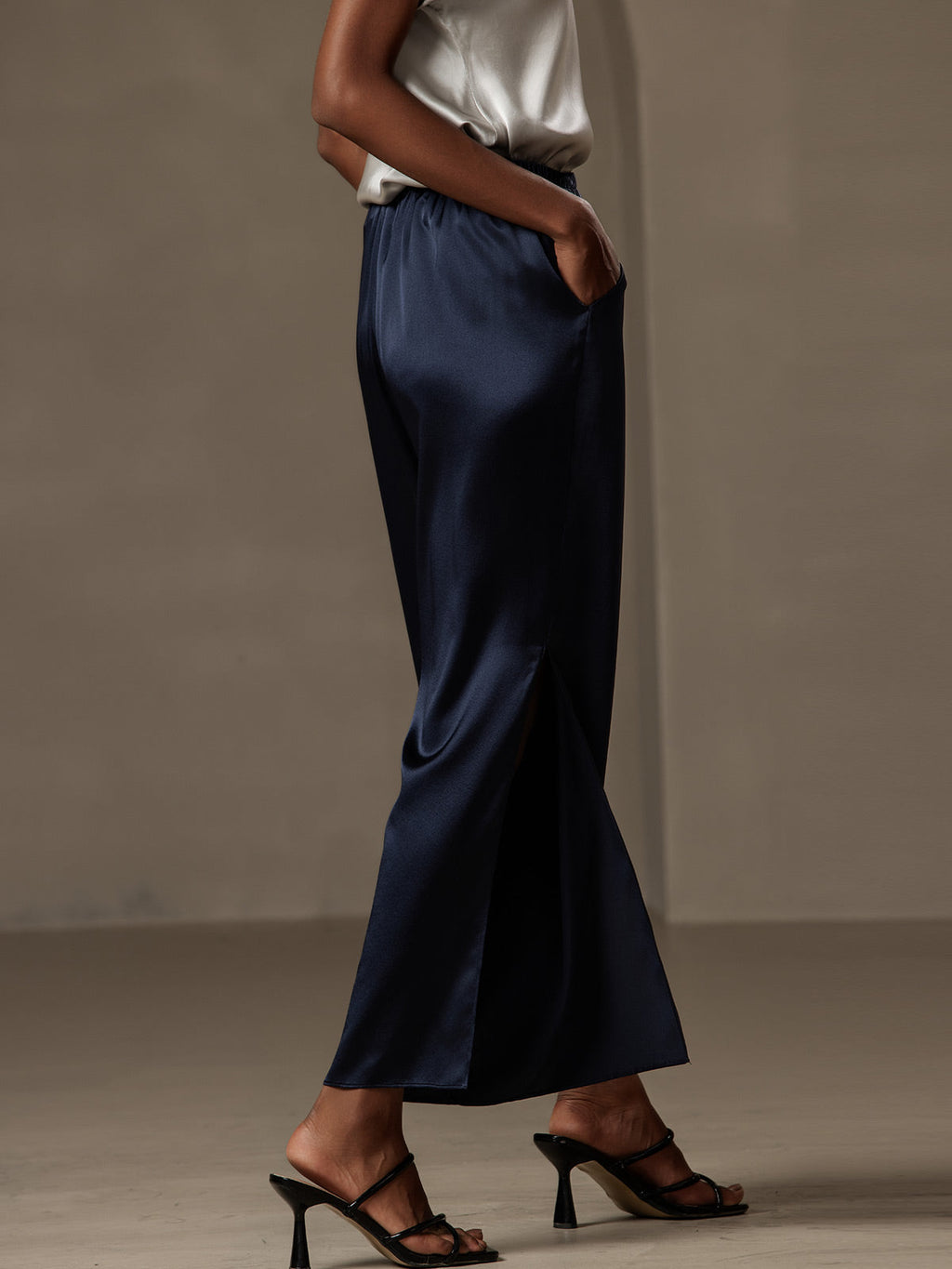 Clearance - 19Momme Modische sexy Seidenhose mit seitlichen Schlitzen