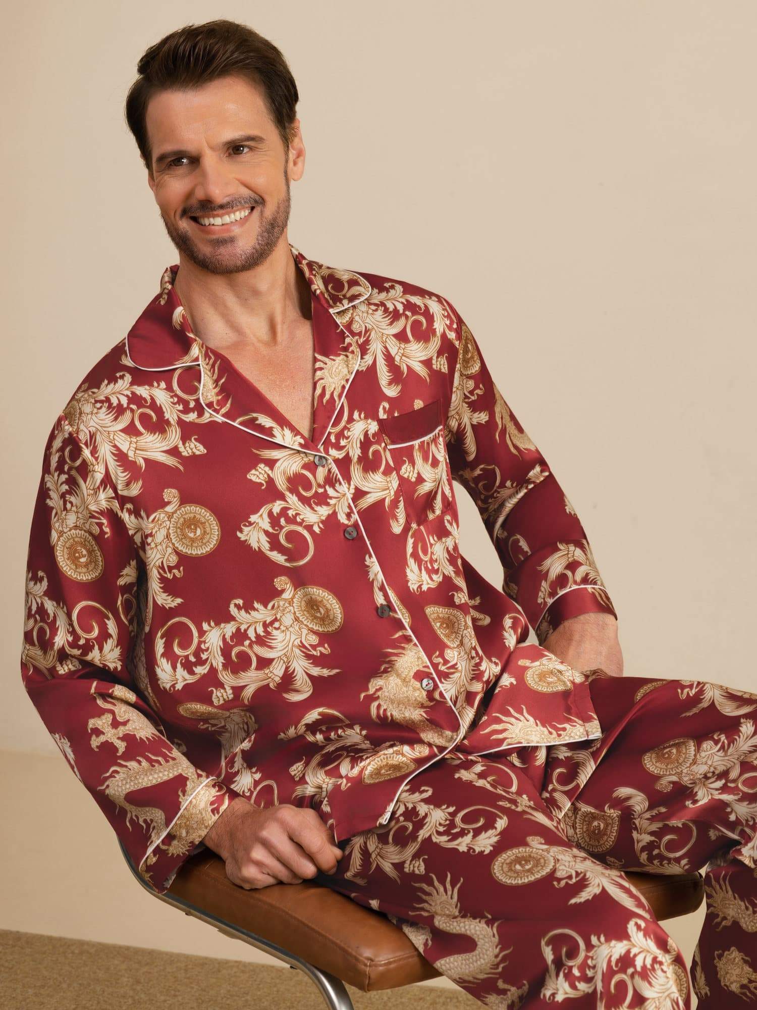 Pure Seide Herren Drachen Print Langarm Notch Kragen Pyjama Set