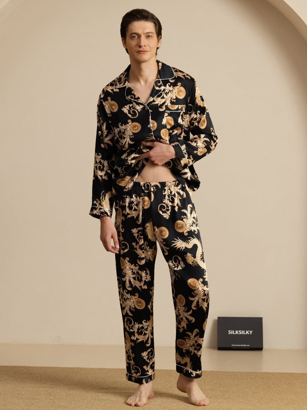 Pure Seide Herren Drachen Print Langarm Notch Kragen Pyjama Set