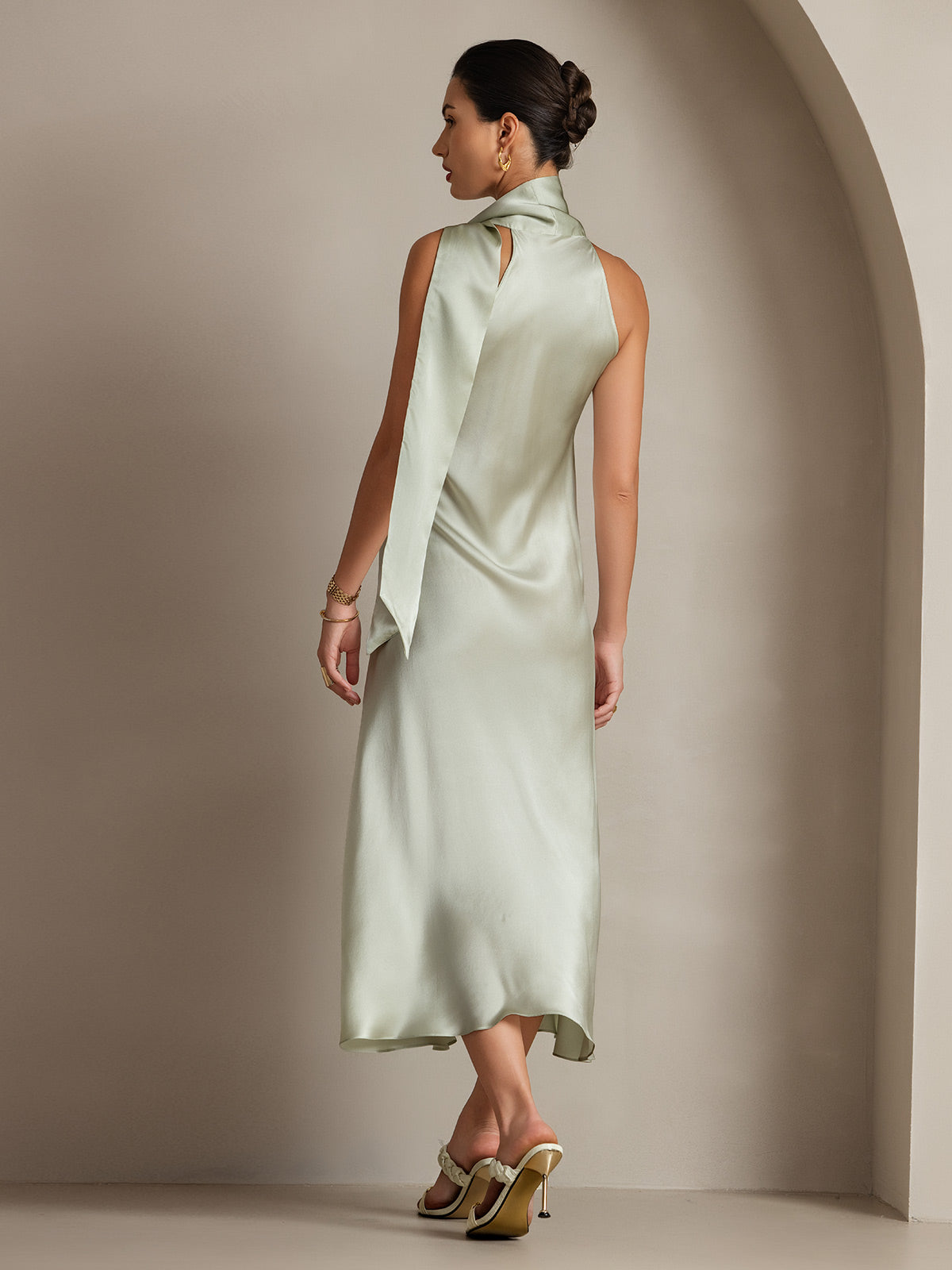 19Momme Seide Schleifenhals Kleid