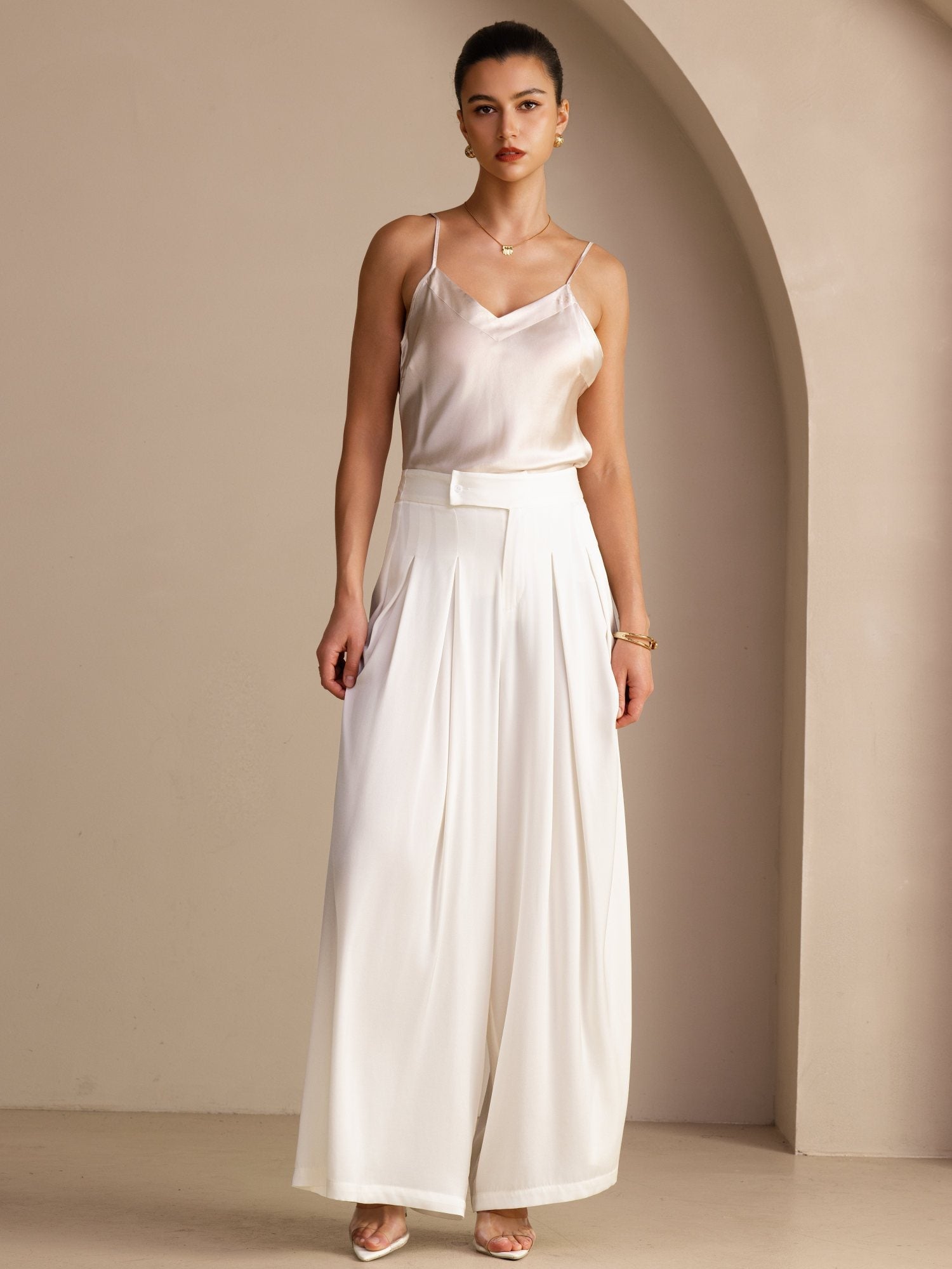 Damen Camisole Top Aus 100 Prozent Maulbeerseide Mit Verstellbaren Spaghettiträgern Und V Ausschnitt